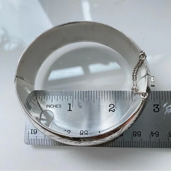 Vintage 925 Sterling Silver Etched Floral Hinge Bangle Bracelet Estate Piece - Picture 5 of 7